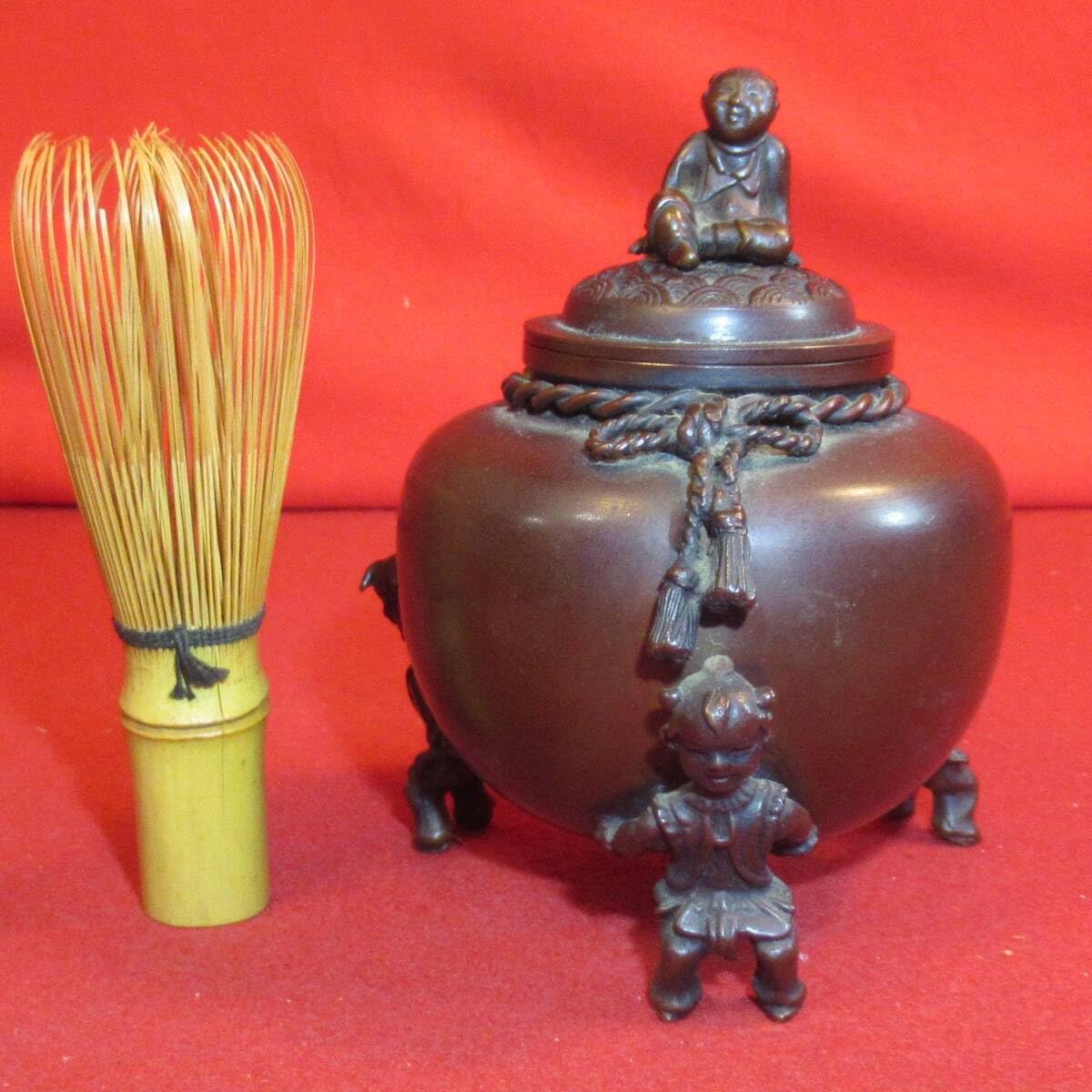 白磁　香炉　アンティーク　名有　茶道具　仏具 Amazon.co.jp: 茶道具『唐銅唐子摘み唐子足香炉(高さ8、5㎝g)在銘